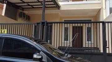 Gambar 1 Jual Rumah Hdp Selatan 2,5 Lantai 7x18 di Sunter Paradise, Jakut