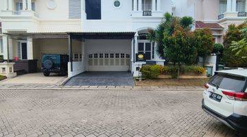 Gambar 4 Rumah Flamboyan 2,5 Lantai Disewakan Semi Furnished Ada Jogging Track di PIK