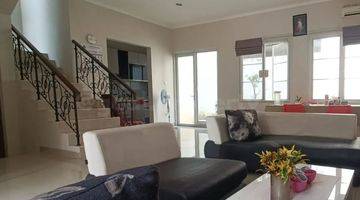 Gambar 4 DIJUAL BU Rumah di Trimezia 2 Lantai Timur Laut FULL FURNISHED