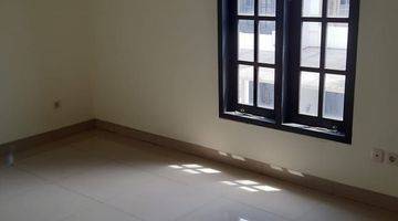 Gambar 5 Dijual Cepat!! Murah!! Town House, Siap Huni, Lokasi Lebak Bulus         * Felicia