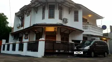 Gambar 1 Rumah dijual 2Lantai di komplek perumahan Jatiwaringin Asri