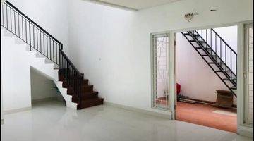 Gambar 3 Rumah dijual 2Lantai di Perumahan Raffles Hills Cibubur 