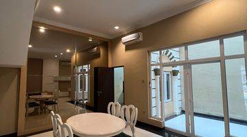 ruang makan jual cepat rumah komplek