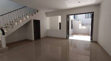 Gambar 3 Dijual Rumah 2 Lantai Di 
central Hills, Batam Center