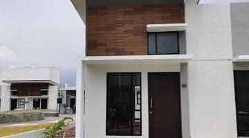 Gambar 1 Dijual Cepat Rumah Hook Di Central Raya, Tiban