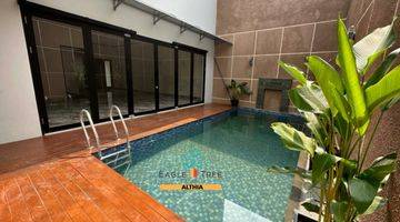 Gambar 1 Rumah Mewah Bangunan Baru Ada Private Pool Siap Huni Di Bsd