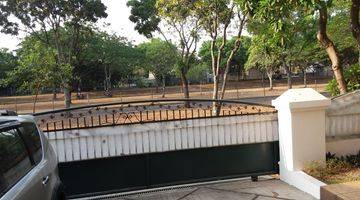 tampak depan dijual cepat rumah rapi terawat
