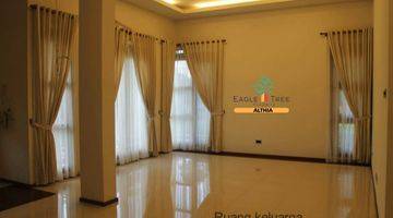 kamar tidur dijual rumah mewah 3 lantai