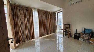 Gambar 1 Disewakan Rumah Bagus Semi Furnished Di Cluster Discovery Bintaro