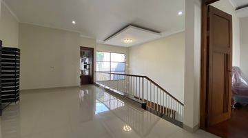 Gambar 2 Rumah Bagus Furnished HGB di Mekar Wangi, Bandung