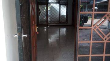 Gambar 2 Rumah Bagus Unfurnished SHM di Batununggal, Bandung