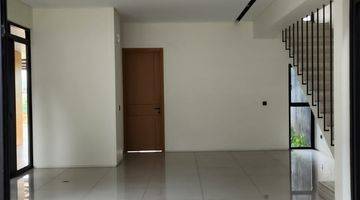 Gambar 1 Rumah Bagus Unfurnished SHM di Kbp Tatar Spatirasmi, Bandung