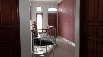 Gambar 5 Rumah Hoek Siap Huni Murah Perum Jatiwarna Indah Jaktim 4+2KT Semi Furnished 