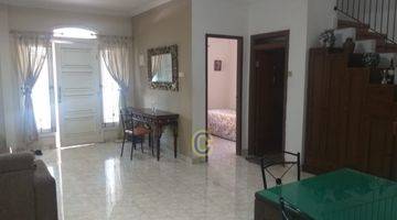 Gambar 2 Rumah Sewa Furnished Siap Huni Nyaman Raffles Hills 