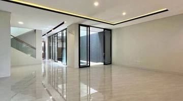 Gambar 5 For Sale Modern Tropical Townhouse, Hadap Timur, Newly Renovated