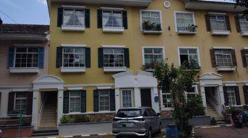 Gambar 2 Townhouse cantik 2 lantai, dekat tol Karawaci, total renovasi