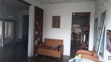 foto lainnya rumah klasik dan terawat sayap