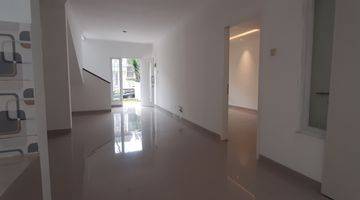 Gambar 5 Rumah siap huni di emerald town house sektor 9 bintaro jaya