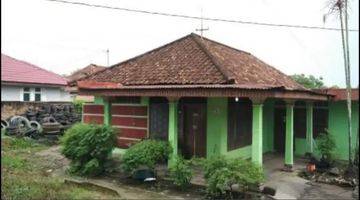 Gambar 3 Dijual tanah bonus rumah lama. Lokasi strategis