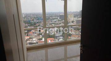 Gambar 3 APARTEMEN MEWAH MENTENG PARK TOWER EMERALD PRIVATE LIFT SEMI FURNISH