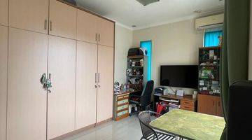 Gambar 4 Rumah Hoek PIK Cendana 13x18 3 Lantai 4 Kamar tidur Semi furnished SHM Siap Huni Pantai Indah Kapuk