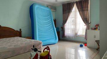 Gambar 1 Rumah Hoek Camar 20x20 4 Kamar Tidur 3 Lantai Hadap Timur Utara Hoek Semi Furnished SHM Siap Huni