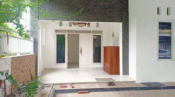 garasi/carport rumah siap huni hook strategis