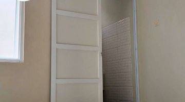 kamar tidur rumah baru dalam perumahan limus