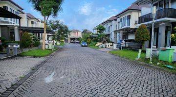 Gambar 5 Rumah Cluster Depan Royal Residence Wiyung