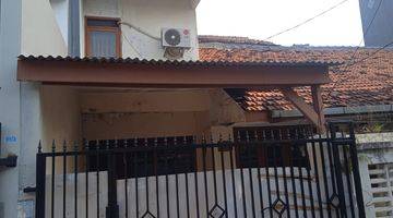 Gambar 3 Rumah Bagus Unfurnished SHM di Kemangisan, Jakarta Barat