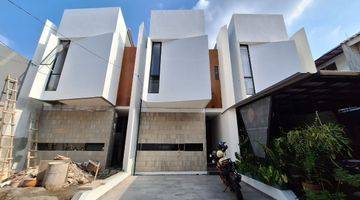 Gambar 1 Rumah Modern 2lt 100m Ke St. Lrt Jtbening Di Curug Pd Kelapa