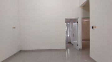 ruang makan rumah 1 lantai siap huni