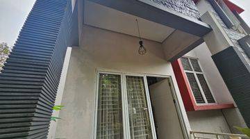 Gambar 3 Rumah Mewah Dalam Komplek Elite Cinere Sangat Dekat Dengan Pintu Tip Krukut.