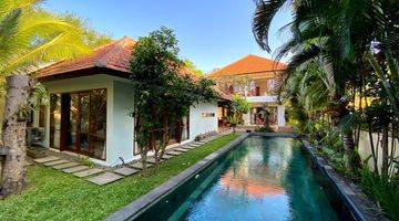 Gambar 1 Villa Modern Halaman Luas di Uluwatu Area