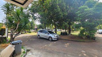 Gambar 2 Rumah Semi Furnished, Depan Rumah View Taman, Siap Huni