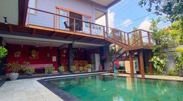 Gambar 1 Beautiful Villa For Retirement Complete With Pool And Minibar