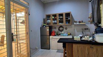 Gambar 4 Rumah 2 Lantai Rapi Darwin Garding Serpong View Taman Row Jalan Besar