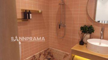 kamar mandi rumah 2 lantai di pondok