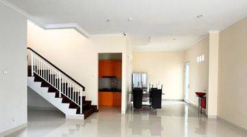 Gambar 3 Rumah Hoek 2 Lantai di Pasadena Grand Residences Gading Serpong