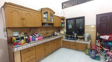 Gambar 4 Rumah 3 Lantai Bagus Semi Furnished, Jalan Wahidin, Medan