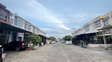 Gambar 1 Dijual Rumah 2 Lantai Bagus Unfurnished SHM Jalan Stm Ujung 