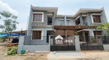 Gambar 1 Dijual Rumah di Solo Baru Grogol 2 Lantai Cluster Area The Park