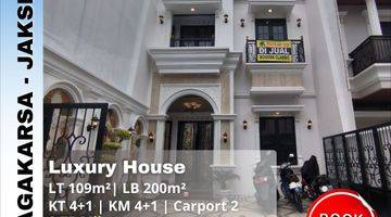 Gambar 1 Dijual Rumah American Classic Rooftop Di Jagakarsa Jakarta Selatan