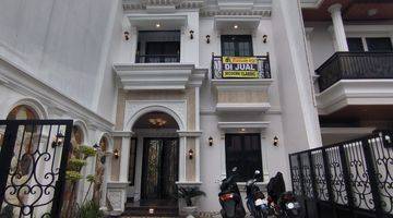 Gambar 1 Dijual Rumah American Classic Rooftop di Jagakarsa Jakarta Selatan