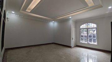 Gambar 4 Dijual dan Disewakan Rumah Menteng 2 Lantai + Basement