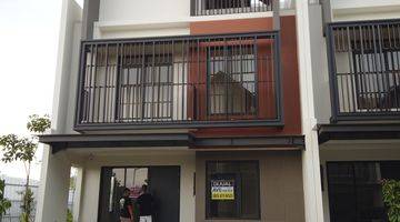 Gambar 1 Dijual Hoek Rumah di Cluster Leonora Summarecon Serpong