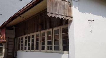 Gambar 5 Rumah Model Kolonial Belanda Siap Huni, Jalan Kalisari. Surabaya