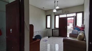 Gambar 2 Dijual Rumah 2.5 Lantai Di Taman Pondok Indah Wiyung,surabaya