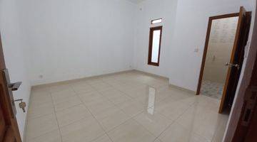 Gambar 5 Rumah Bagus Unfurnished SHM di Cinere, Depok