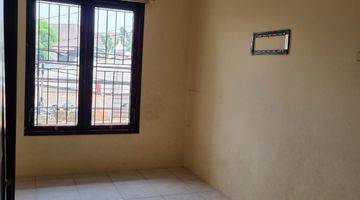 Gambar 5 Rumah di Lenteng Agung, Cluster Agung Lestari Town House